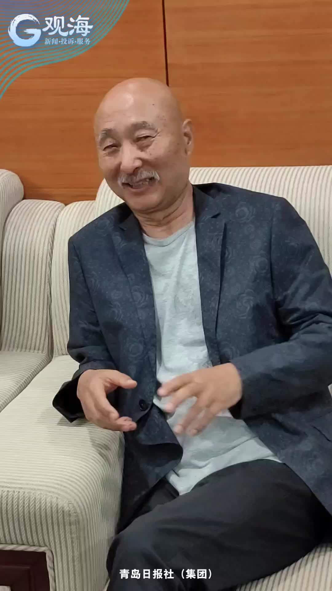 为孝敬父亲，他背回一袋青啤！陈佩斯回忆与青岛的情缘
