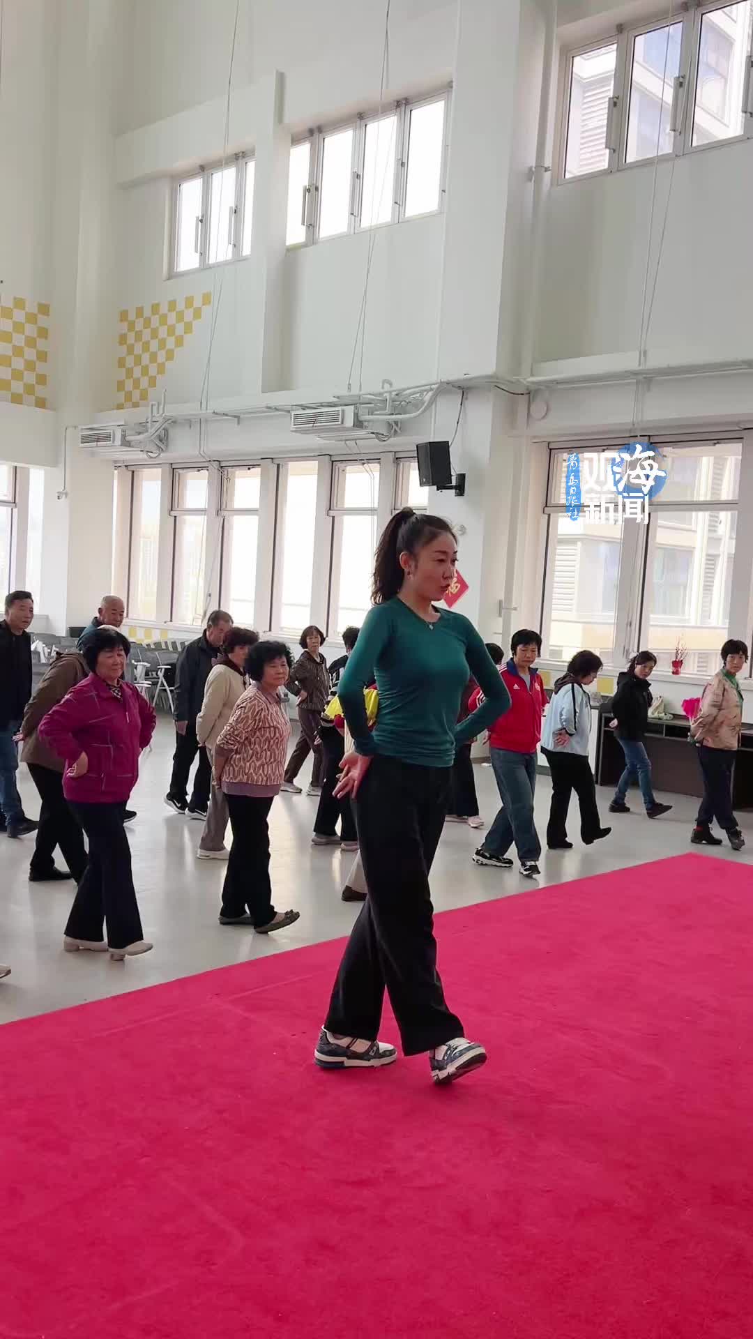 瑶海路社区胶州秧歌公益课堂来了 50余名居民“家门口”感受非遗魅力